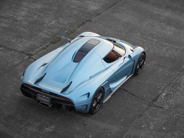 இன்ஸ்டாகிராம் ஃபாலோயர்ஸுக்காக உடைக்கப்பட்ட ரூ. 12 கோடி ஹைப்பர் கார்..!!