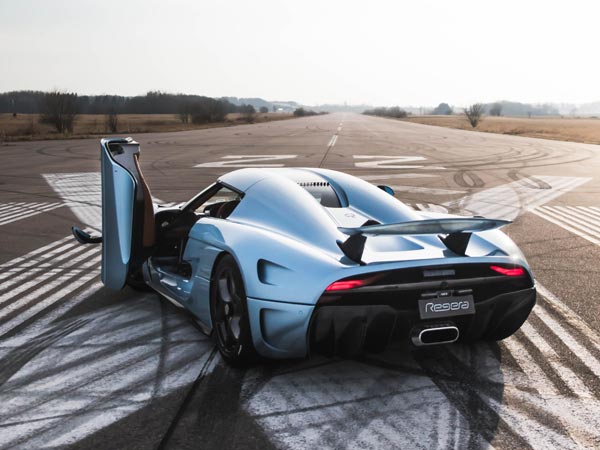 இன்ஸ்டாகிராம் ஃபாலோயர்ஸுக்காக உடைக்கப்பட்ட ரூ. 12 கோடி ஹைப்பர் கார்..!!