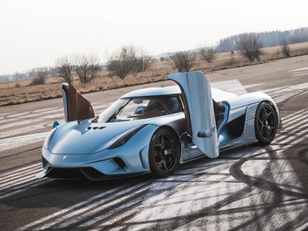 இன்ஸ்டாகிராம் ஃபாலோயர்ஸுக்காக உடைக்கப்பட்ட ரூ. 12 கோடி ஹைப்பர் கார்..!!