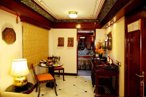 இந்தியாவின் டாப்- 5 சொகுசு ரயில்கள்