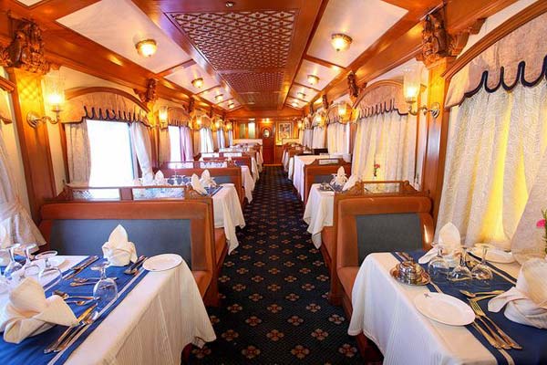 இந்தியாவின் டாப்- 5 சொகுசு ரயில்கள்