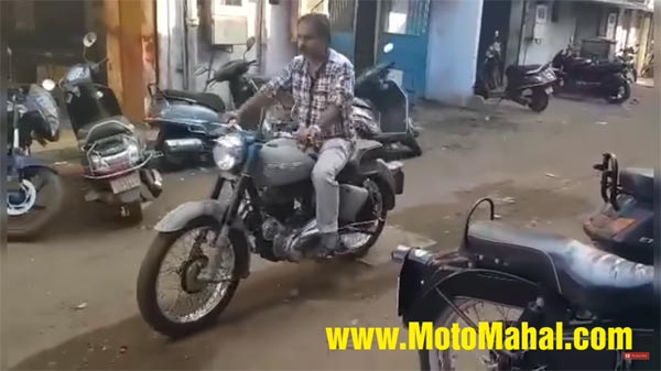 ரிவர்ஸ் கியரை பெற்ற ராயல் என்ஃபீல்டு புல்லட் மாடல் பைக்..!!