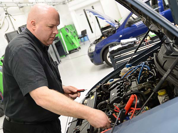 வாகன ஓட்டுனர்கள் எடுக்க வேண்டிய 'புத்தாண்டு சபதம்'! வாகன ஓட்டுனர்கள் எடுக்க வேண்டிய 'புத்தாண்டு சபதம்'!