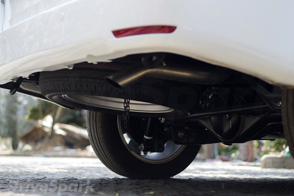 புதிய கார்களில் வழக்கொழிந்து வரும் 8 விஷயங்கள்!