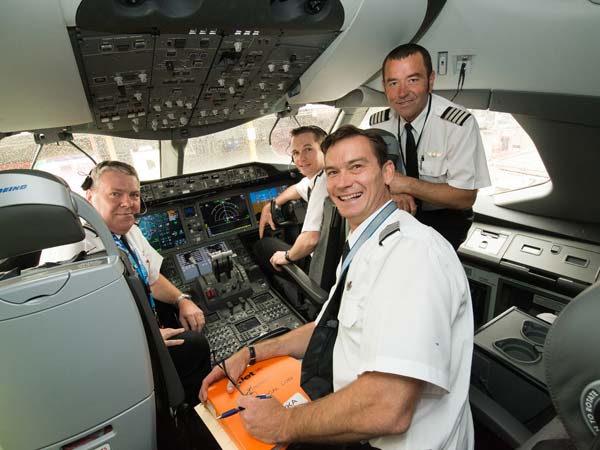 விமானிகளின் வாழ்க்கையின் தெரிந்திராத மறுபக்கம்!