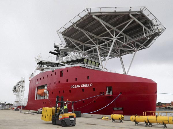 மாயமான மலேசிய விமானத்தை தேடு பணியில் ஒரு விசேஷ கப்பல்..!!