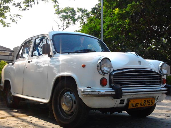 இந்தியாவில் மீண்டும் மறுமலர்ச்சியடையும் அம்பாஸிடர் கார்..!