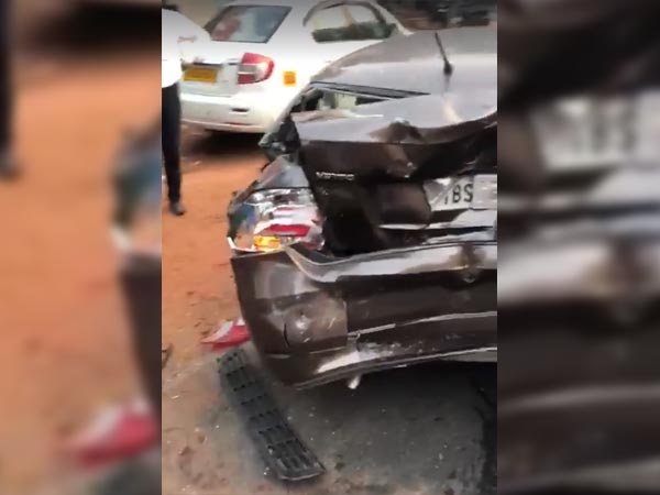  2 டிரக்குகளுக்கு இடையில் சிக்கி சின்னாபின்னமான வென்ட்டோ கார்... ஆனால்...!!