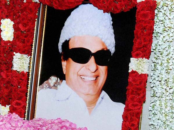 எம்ஜிஆர் பயன்படுத்திய கார்களும், சுவாரஸ்யங்களும்... !!