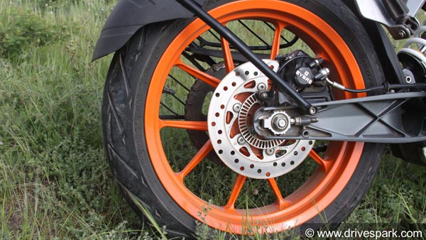 அலாய் Vs ஸ்போக்ஸ்: இரண்டில் சிறந்து எது..?? முழுத் தகவல்கள்..!!