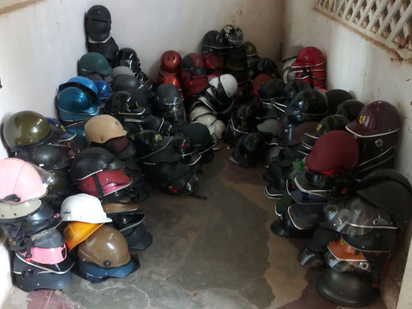 ஹெல்மெட் தடை உத்தரவை வாபஸ் வாங்கியது பெங்களூர் போலீஸ்!