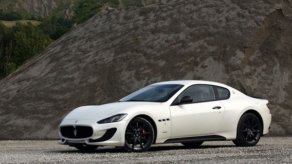 மஸராட்டிக்கு வாடிக்கையாளரான பாலிவுட் பிரம்மாண்ட பட்ஜெட் இயக்குநர்..!!