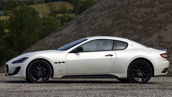 மஸராட்டிக்கு வாடிக்கையாளரான பாலிவுட் பிரம்மாண்ட பட்ஜெட் இயக்குநர்..!!