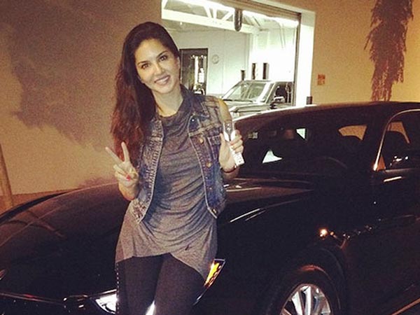 பவர்ஃபுல் கார்கள்தான் சன்னி லியோனுக்கு பிடிக்குமாம்!