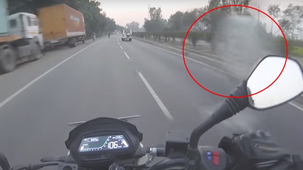 பஜாஜ் டோமினார் 400 பைக்கை விபத்திலிருந்து காப்பாற்றிய ஏபிஎஸ் பிரேக்! பஜாஜ் டோமினார் 400 பைக்கை விபத்திலிருந்து காப்பாற்றிய ஏபிஎஸ் பிரேக்!