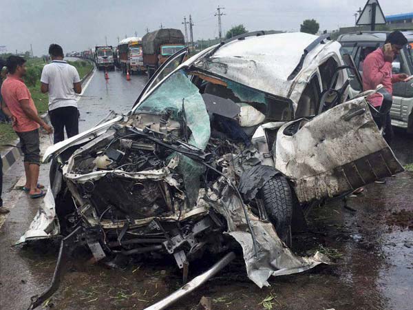 கார் விற்பனை செய்பவர்களுக்கு உச்சநீதிமன்றம் சொல்லும் உஷார்..!!