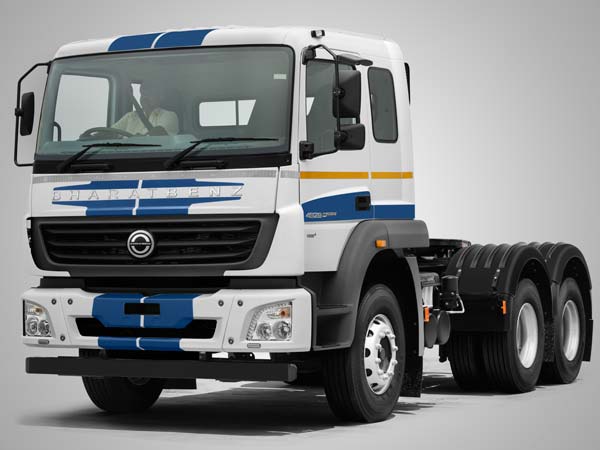 நெடுஞ்சாலைகளில் வாகனங்களின் வேக வரம்பை அதிகரிக்க முடிவு..!!