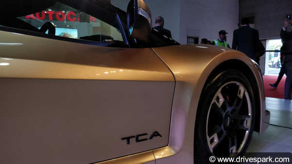 புதிய டிசி டிசிஏ ஸ்போர்ட்ஸ் கார் விற்பனைக்கு அறிமுகம்!