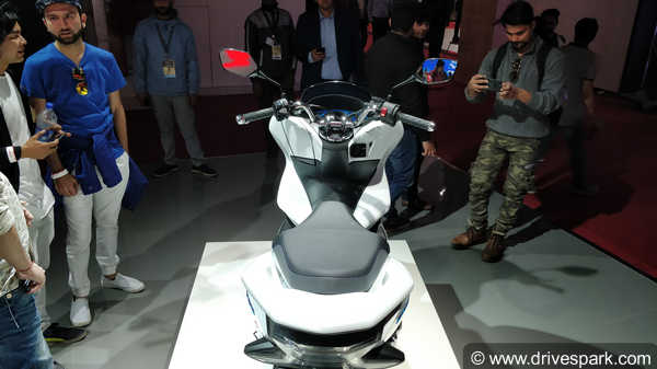 ஹோண்டா பிசிஎக்ஸ் மின்சார ஸ்கூட்டர் காட்சிக்கு வெளியீடு..!!