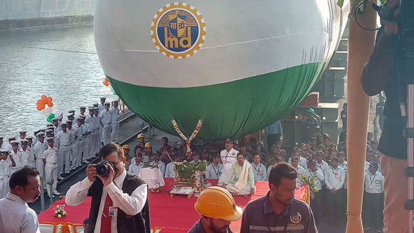 இந்திய கடற்படையில் புதிய நீர்மூழ்கி கப்பல் ’கரஞ்ச்’