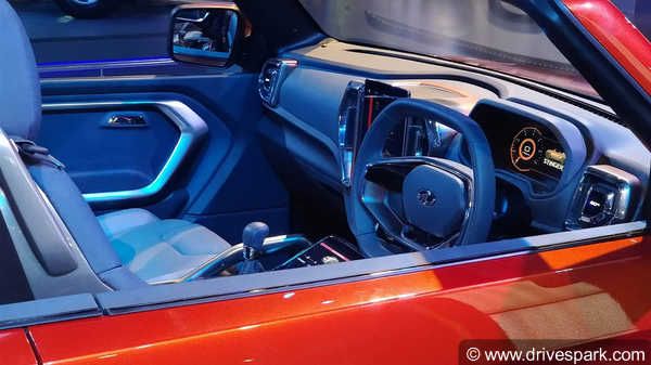 மஹிந்திரா டியூவி ஸ்டிங்கர் கன்வெர்ட்டிபிள் எஸ்யூவி கான்செப்ட் அறிமுகம்!