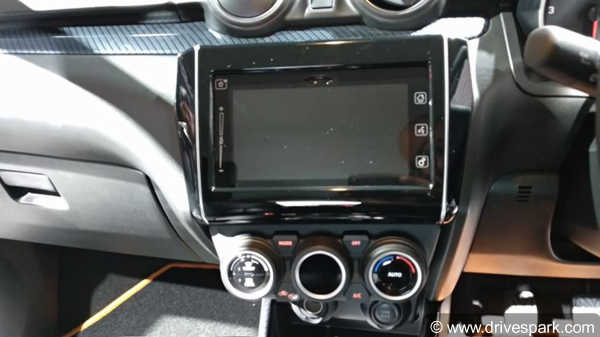 புதிய மாருதி ஸ்விஃப்ட் காருக்கு புக்கிங் குவிகிறது...!