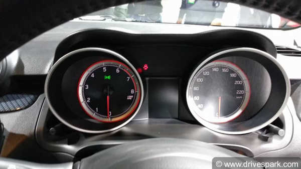 புதிய மாருதி ஸ்விஃப்ட் காருக்கு புக்கிங் குவிகிறது...!