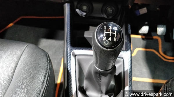 எல்எக்ஸ்ஐ/எல்டிஐ வேரியண்ட்: