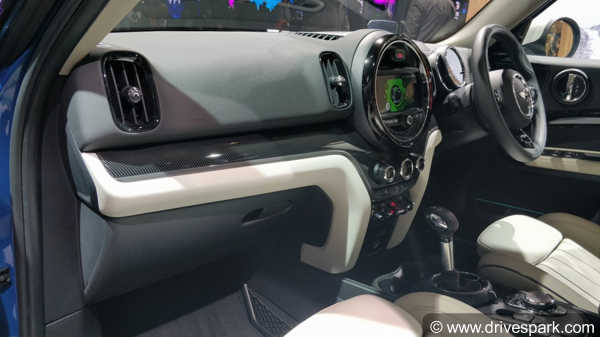 புதிய மினி கன்ட்ரிமேன் கார் ஆட்டோ எக்ஸ்போவில் அறிமுகம்!