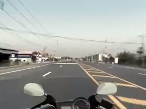 லிஃப்ட் கேட்பதுபோல் நடித்து வழக்கறிஞரிடம் வழிப்பறி... உஷார் மக்களே!