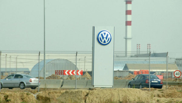 10 குரங்குகளை பலி கொடுத்து ஃபோக்ஸ்வேகன் நிறுவனம் டீசல் கார் புகை பரிசோதனை நடத்தியது அம்பலம்..!!