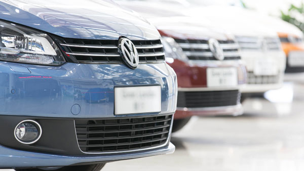 ஃபோக்ஸ்வேகன் மாசுஉமிழ்வு மோசடியில் வெடித்தது புதிய சர்ச்சை!