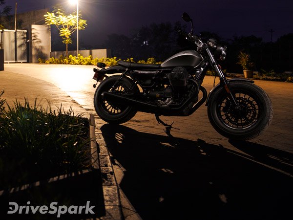 பார்ப்பதற்கு பாபர் ஸ்டைல் போலவே இருக்கும் இந்த பைக் எது தெரியுமா..?? அசரடிக்கும் ஒரு மாடிஃபிகேஷன்..!