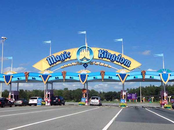  மிரட்சியை தரும் உலகின் பிரம்மாண்டமான கார் பார்க்கிங் இடங்கள்: பிரம்மிக்கவைக்கும் தகவல்கள்..!!