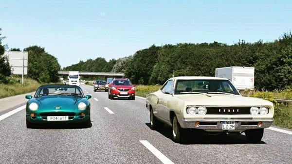 பீர் குடிக்க காரில் 32,000 கிமீ தூரம் டூர் அடித்த சாகச பயண பிரியர்!