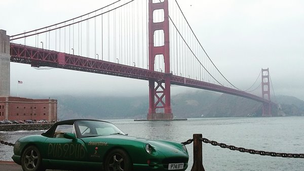 பீர் குடிக்க காரில் 32,000 கிமீ தூரம் டூர் அடித்த சாகச பயண பிரியர்!