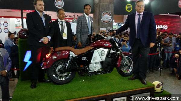 01. யுஎம் ரெனிகேட் தோர் [ரகம்: க்ரூஸர் பைக்]