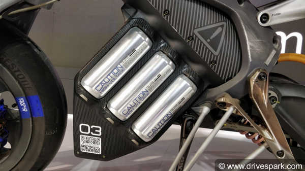 ஆட்டோ எக்ஸ்போவில் காட்சி தந்த வித்தியாசமான பைக் மாடல்கள்!