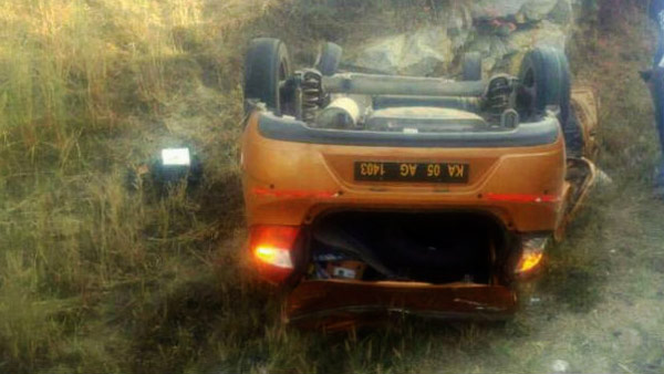 மொபைல்போனில் பேசியதால் வந்த வினை... ஷண நேரத்தில் பறிபோன 3 உயிர்கள்!