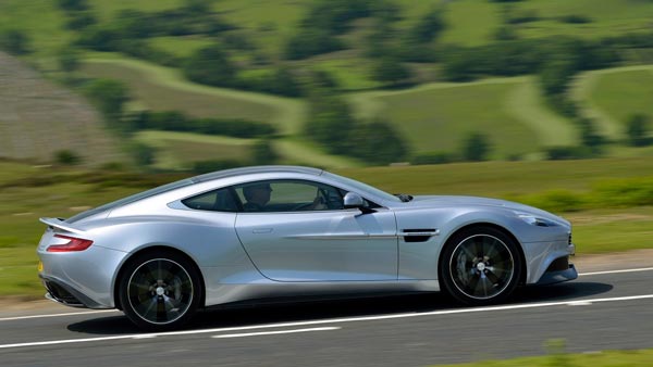 ஏலத்திற்கு வருகிறது ஜேம்ஸ்பாண்ட் கார் ; ரூ 4 கோடிக்கு ஏலம் போக வாய்ப்பு