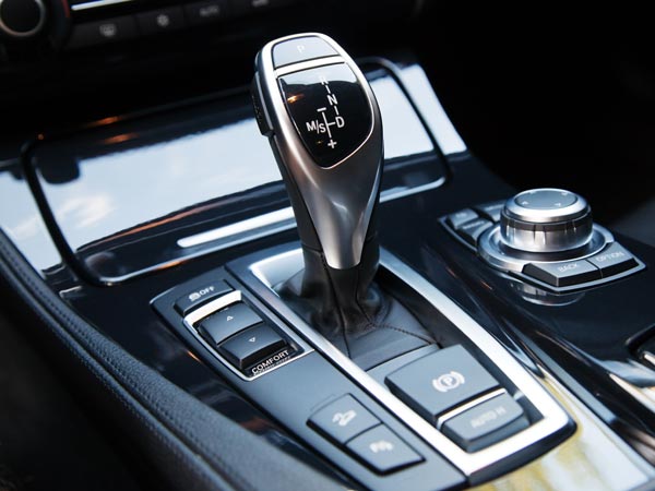  ஹேண்ட்பிரேக்