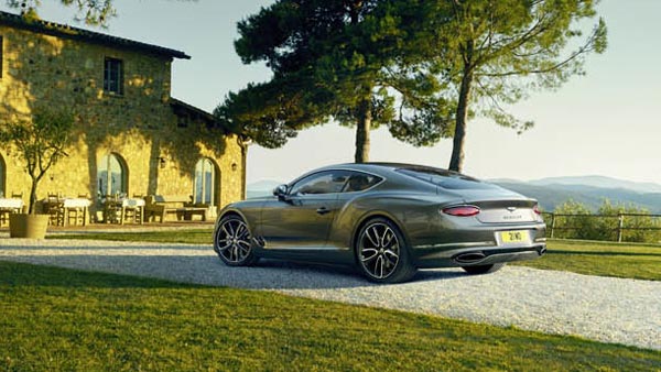 விராட் கோலியின் புதிய காரின் விலை ரூ 3.8 கோடி