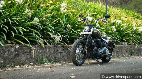 2018 ஹார்லி டேவிட்சன் ஸ்ட்ரீட் பாப் மோட்டார்சைக்கிள் டெஸ்ட் டிரைவ் ரிப்போர்ட்!