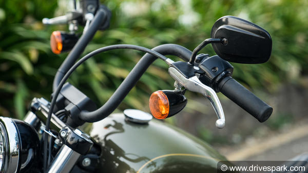 2018 ஹார்லி டேவிட்சன் ஸ்ட்ரீட் பாப் மோட்டார்சைக்கிள் டெஸ்ட் டிரைவ் ரிப்போர்ட்!