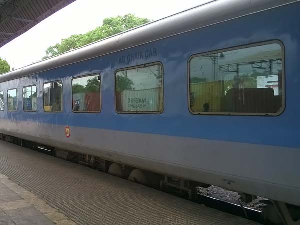 உள்நாட்டில் தயாரிக்கப்படும் இந்தியாவின் முதல் அதிவேக ரயில்!