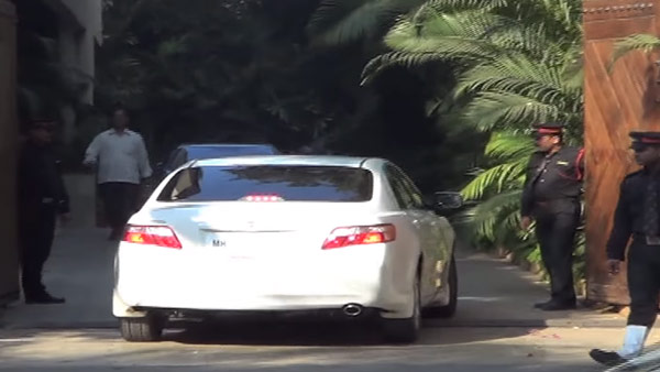 ஆயிரம் கோடிக்கு அதிபதியான ஜெயாபச்சன் கார்கள் மதிப்பு எவ்வளவு தெரியுமா?