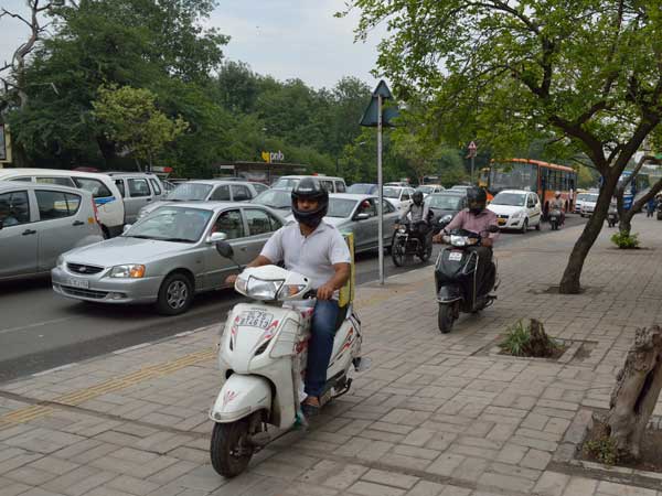 போலீஸ் வண்டிய நிறுத்தினா... உங்களுக்கான உரிமைகள் விபரம் இதோ! போலீஸ் வண்டிய நிறுத்தினா... உங்களுக்கான உரிமைகள் விபரம் இதோ!