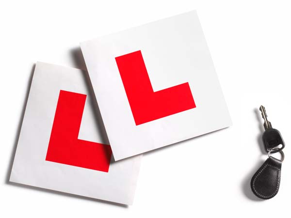 ஓட்டுனர் உரிமம் பெற வயது சான்றாக ஆதார் சமர்ப்பிக்கும் முறை அறிமுகம்! ஓட்டுனர் உரிமம் பெற வயது சான்றாக ஆதார் சமர்ப்பிக்கும் முறை அறிமுகம்!