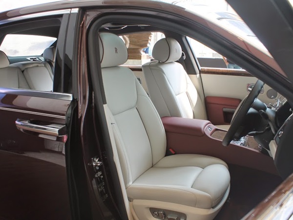 மாப்பிள்ளை பார்ப்பதுபோன்று வாடிக்கையாளரை தேர்வு செய்யும் ரோல்ஸ்ராய்ஸ்!