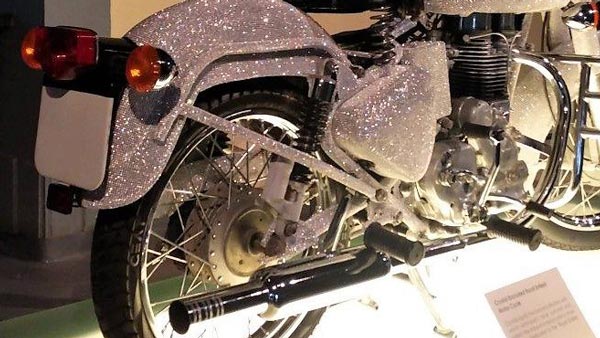 பளபளக்கிறது புல்லட் க்ரிஸ்ட்டல் எடிசன் பளபளக்கிறது புல்லட் க்ரிஸ்ட்டல் எடிசன்